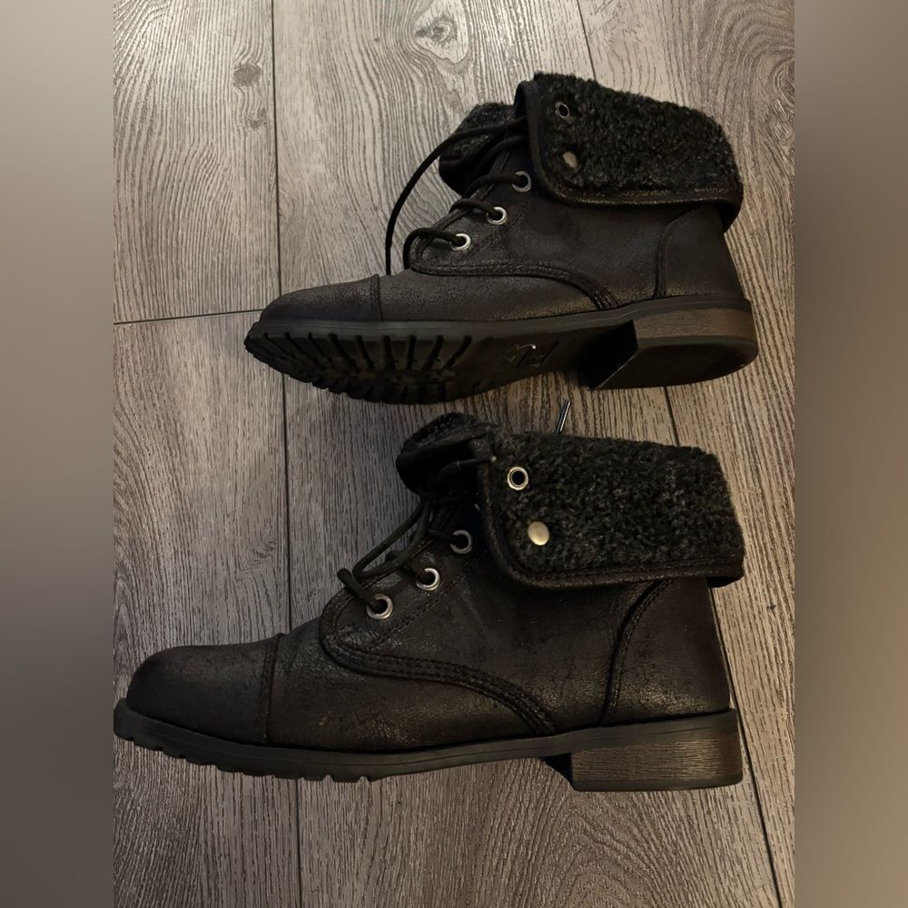 Seychelles Stylish Black combat Boots with Knit Cuff NWOT